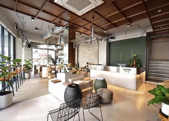 Hotel Goose Living Bts Phra Khanong