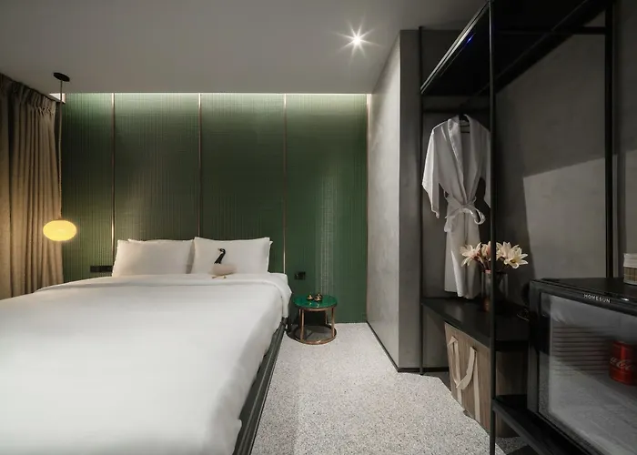 Hotel Goose Living Bts Phra Khanong 3*