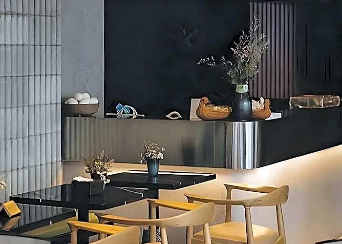Goose Living Bts Phra Khanong Hotel 3*