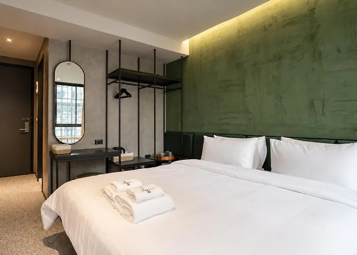 Hotel Goose Living Bts Phra Khanong