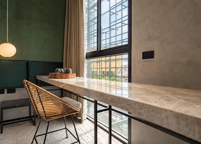 Goose Living Bts Phra Khanong Hotel 3*